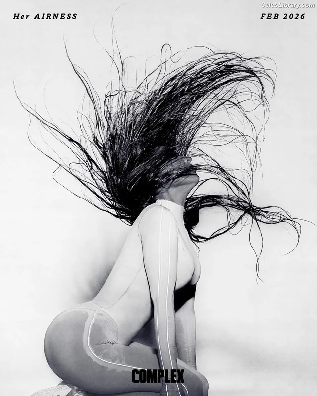 Kim Kardashian photo 8 of 4170