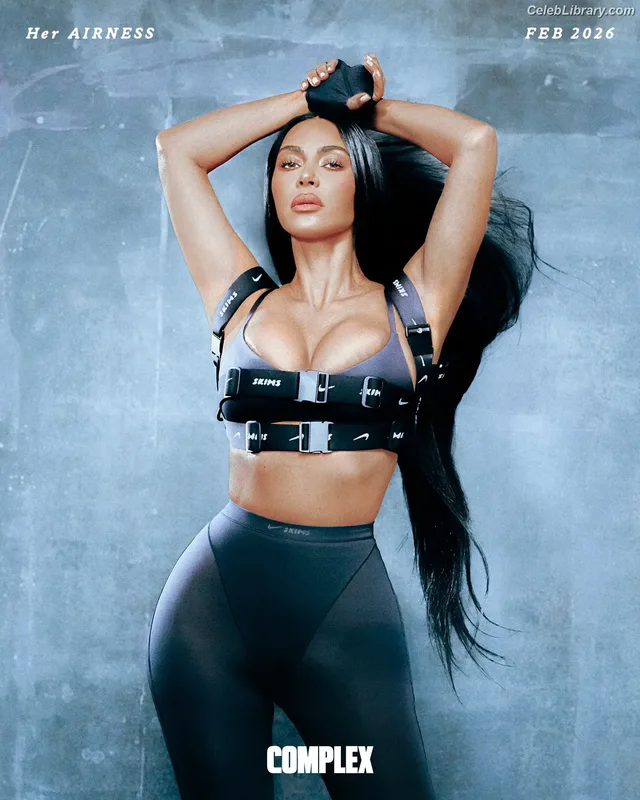 Kim Kardashian photo 11 of 4170
