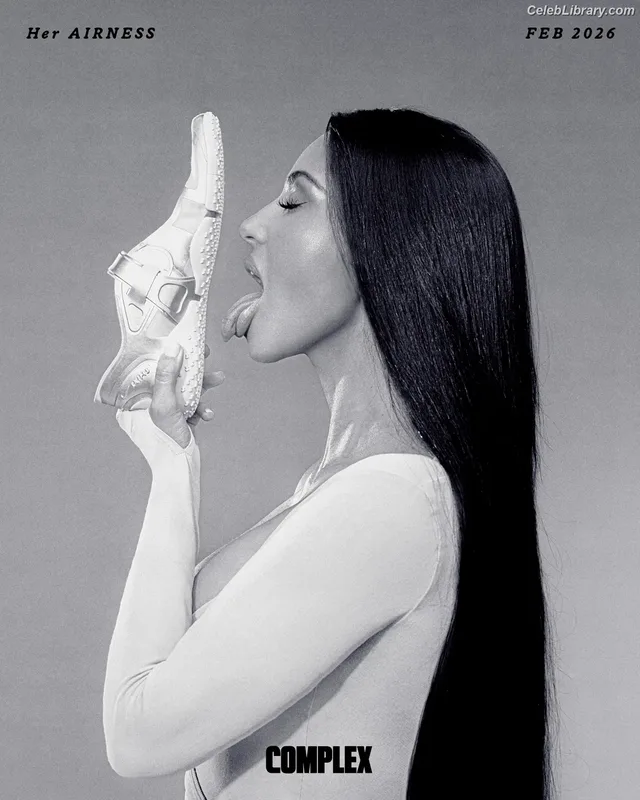 Kim Kardashian photo 15 of 4170