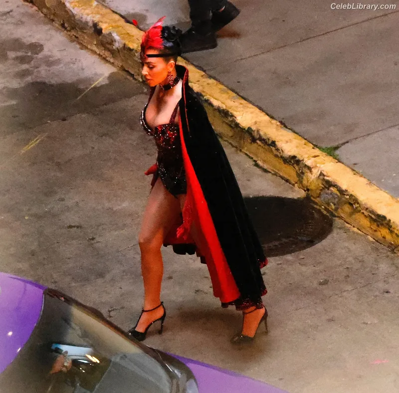 Kim Kardashian photo 10 of 4170