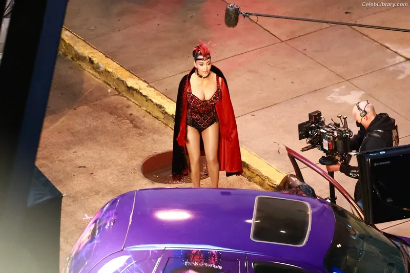Kim Kardashian photo 13 of 4170