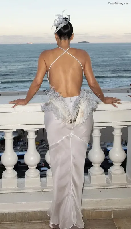 Kim Kardashian photo 2 of 4170