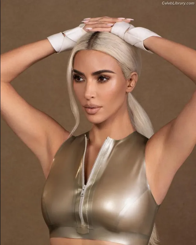 Kim Kardashian photo 10 of 4170