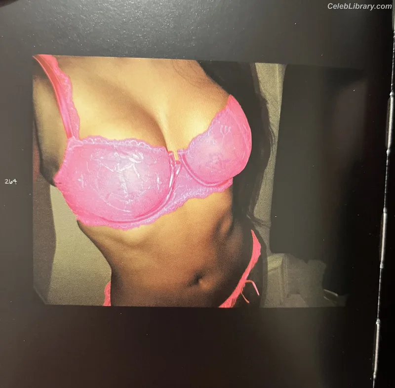 Kim Kardashian photo 13 of 4170