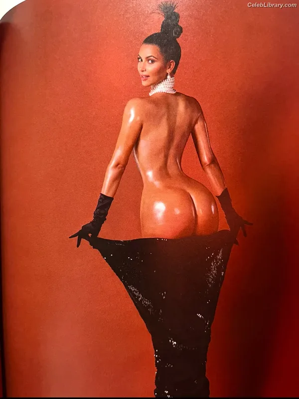 Kim Kardashian photo 16 of 4170