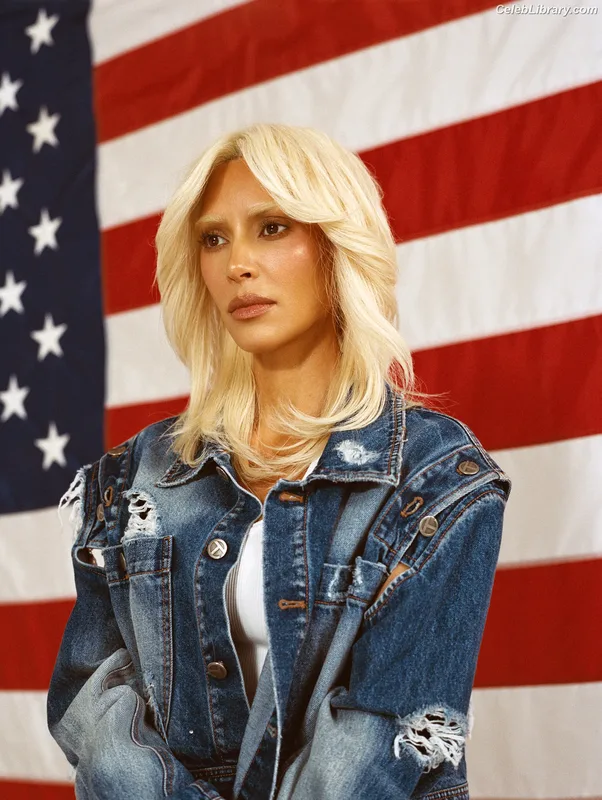 Kim Kardashian photo 21 of 4170