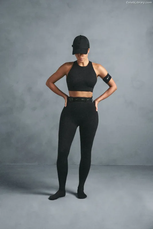Kim Kardashian photo 14 of 4170