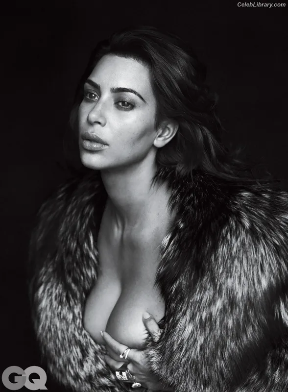 Kim Kardashian photo 8 of 4170