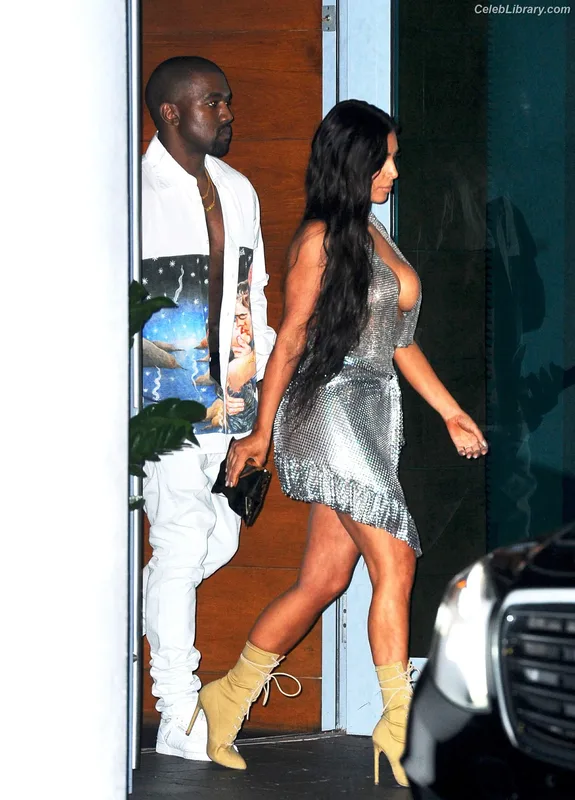 Kim Kardashian photo 24 of 4170