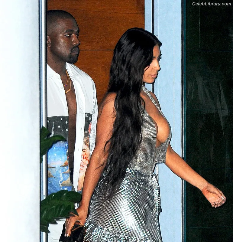 Kim Kardashian photo 1 of 4170