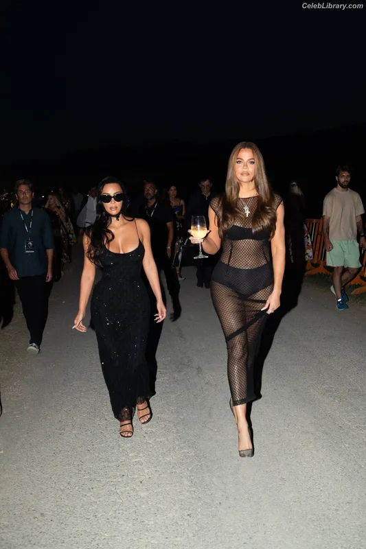 Kim Kardashian photo 21 of 4170