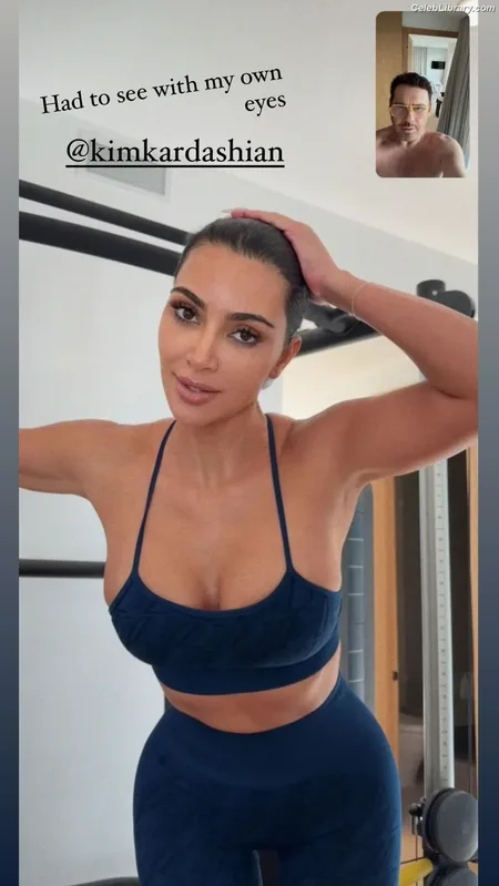 Kim Kardashian photo 9 of 4170