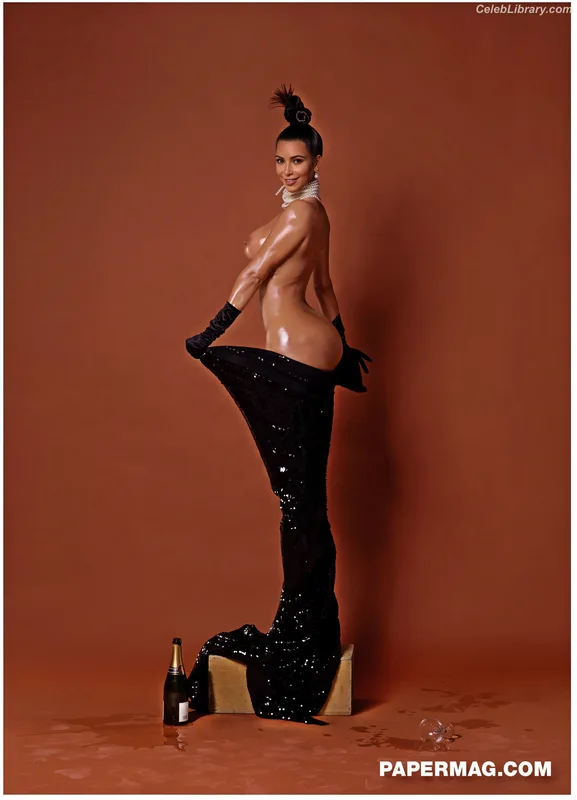 Kim Kardashian photo 23 of 4170