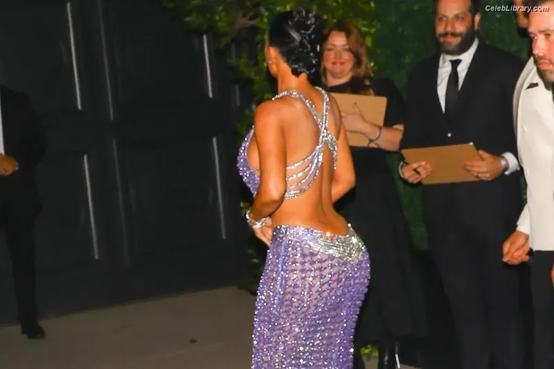 Kim Kardashian photo 9 of 4170
