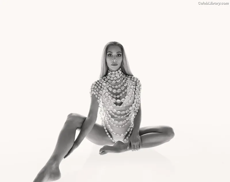 Kim Kardashian photo 10 of 4170