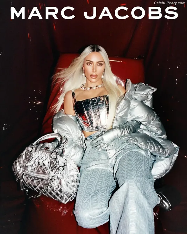 Kim Kardashian photo 4 of 4170