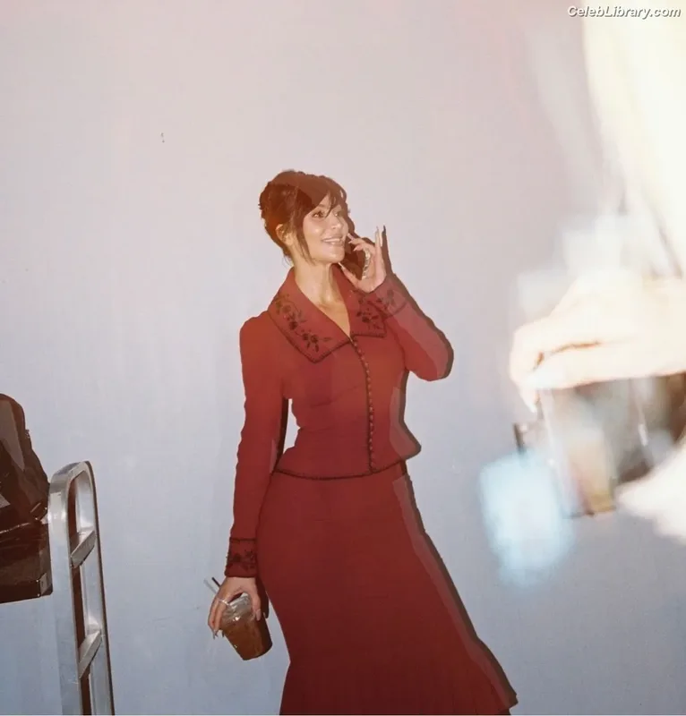 Kim Kardashian photo 12 of 4170