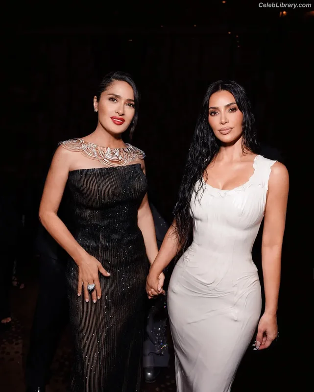 Kim Kardashian photo 3 of 4170