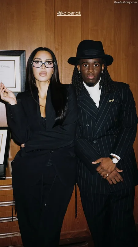 Kim Kardashian photo 16 of 4170