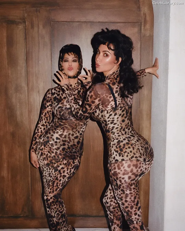 Kim Kardashian photo 8 of 4170