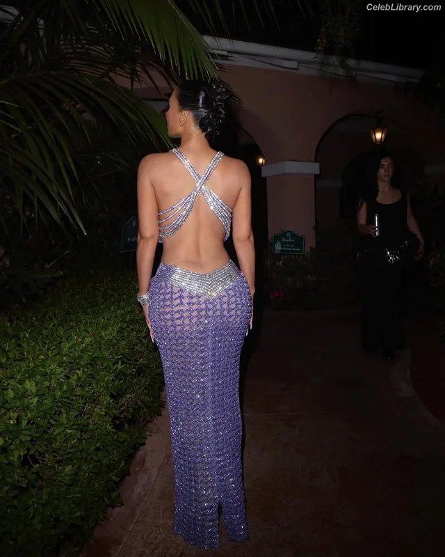 Kim Kardashian photo 2 of 4170