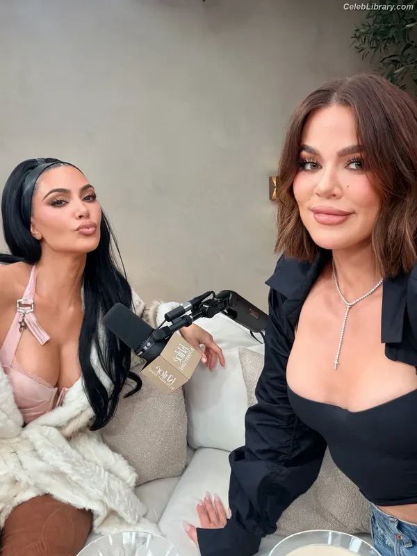 Kim Kardashian photo 14 of 4170