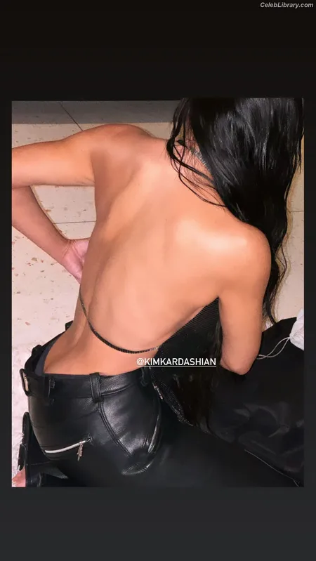 Kim Kardashian photo 19 of 4170