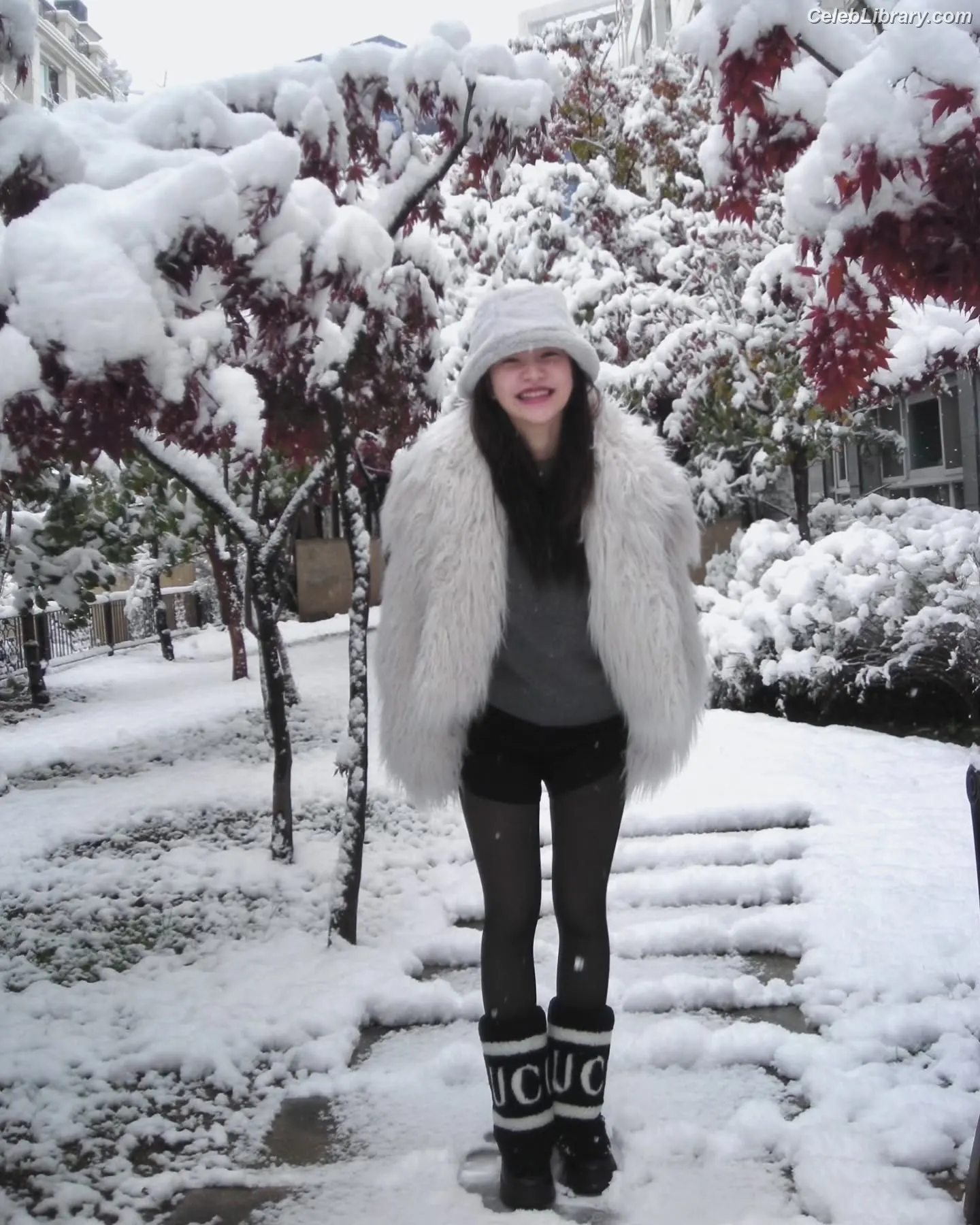 Kim Ye-rim (Yeri - Red Velvet) photo 3 of 106