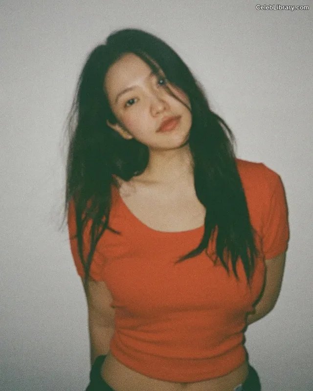 Kim Ye-rim (Yeri - Red Velvet) photo 8 of 107