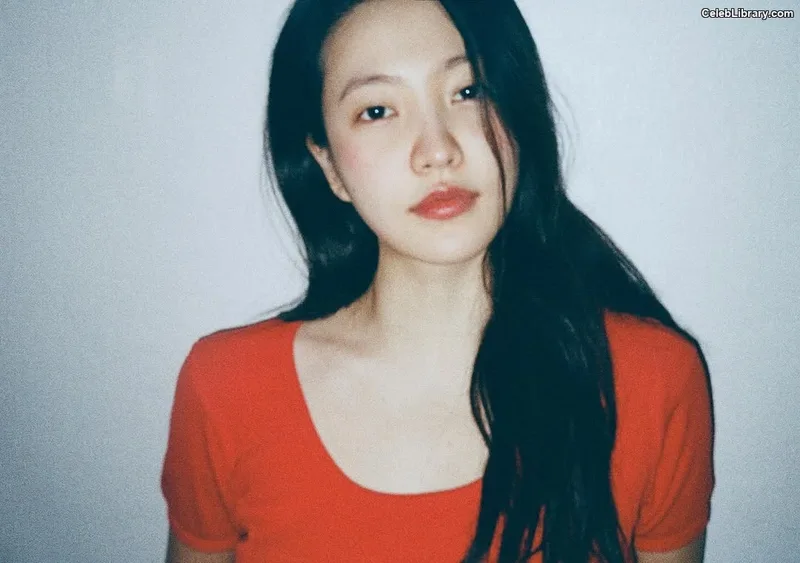 Kim Ye-rim (Yeri - Red Velvet) photo 9 of 107