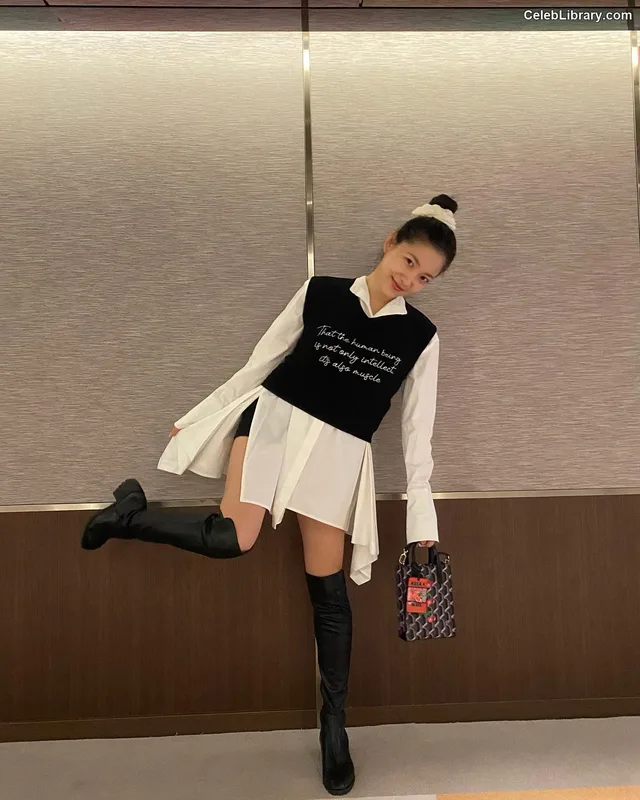 Kim Ye-rim (Yeri - Red Velvet) photo 17 of 107