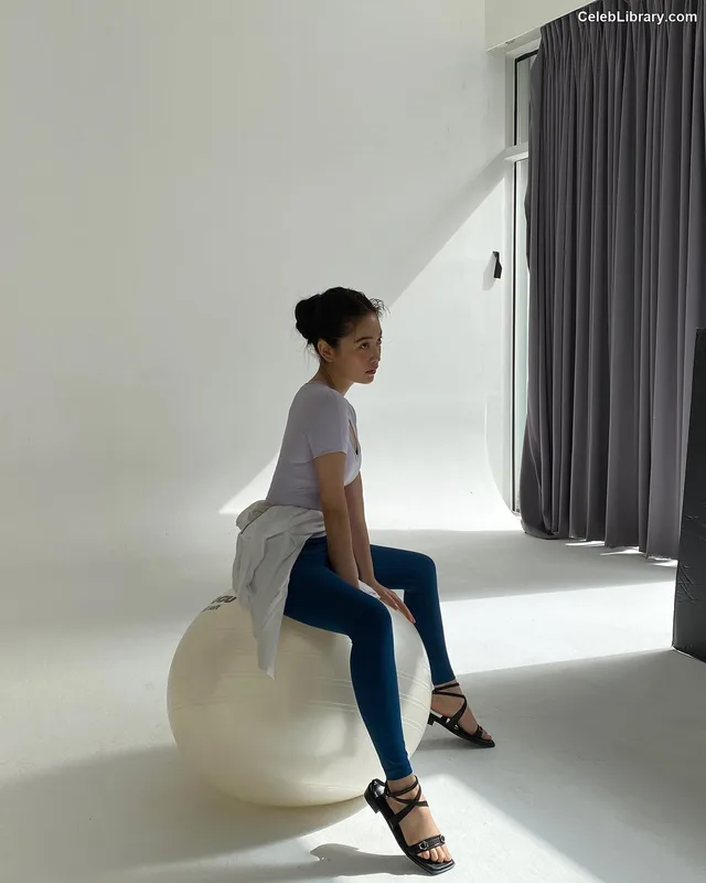 Kim Ye-rim (Yeri - Red Velvet) photo 4 of 107