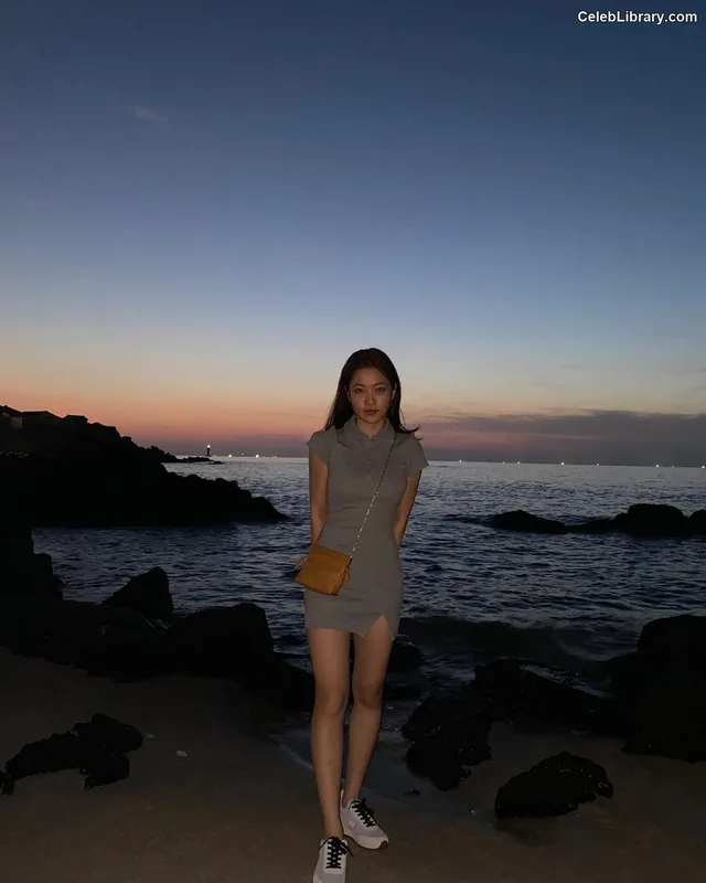 Kim Ye-rim (Yeri - Red Velvet) photo 23 of 107