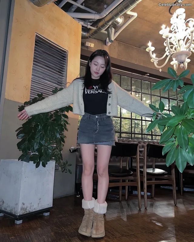Kim Ye-rim (Yeri - Red Velvet) photo 13 of 107