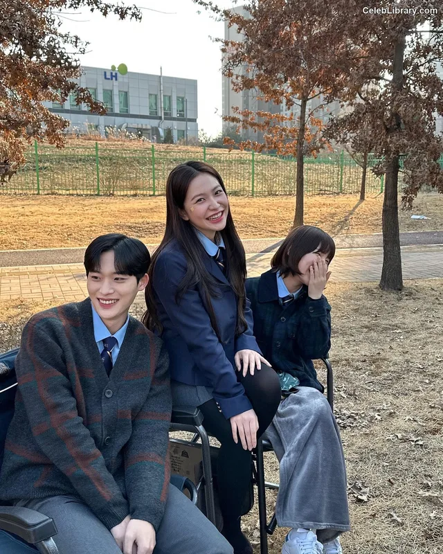 Kim Ye-rim (Yeri - Red Velvet) photo 6 of 107
