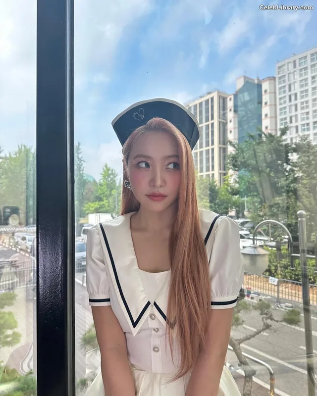 Kim Ye-rim (Yeri - Red Velvet) photo 24 of 107