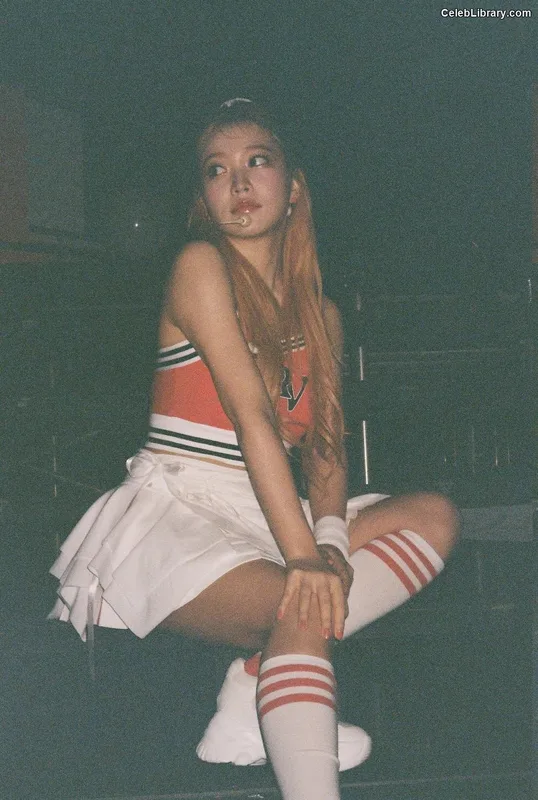 Kim Ye-rim (Yeri - Red Velvet) photo 1 of 107