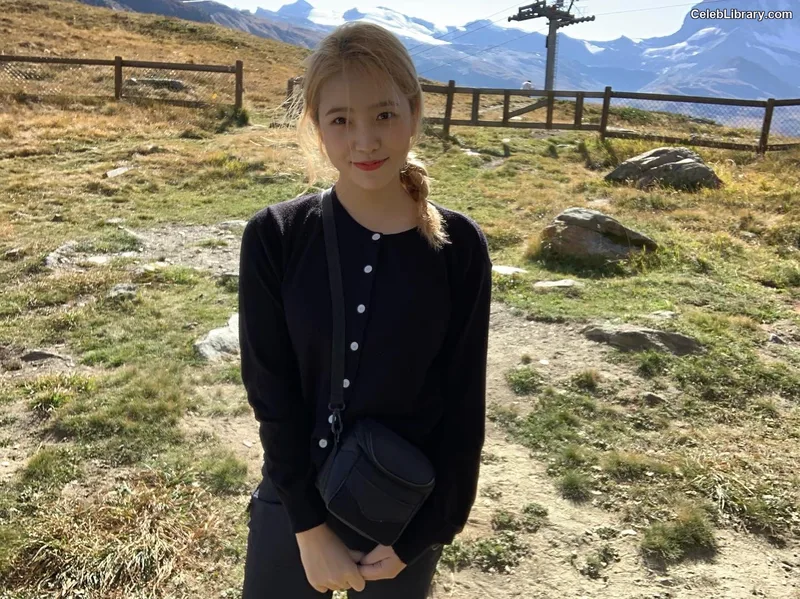 Kim Ye-rim (Yeri - Red Velvet) photo 4 of 107