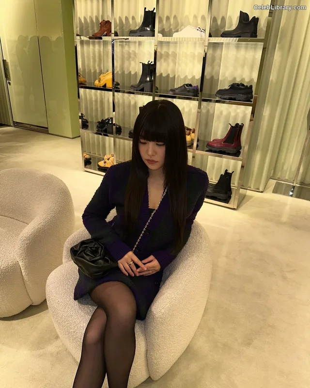 Kim Ye-rim (Yeri - Red Velvet) photo 8 of 107
