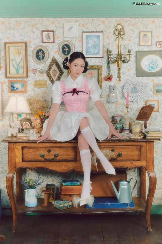 Kim Ye-rim (Yeri - Red Velvet) photo 10 of 107