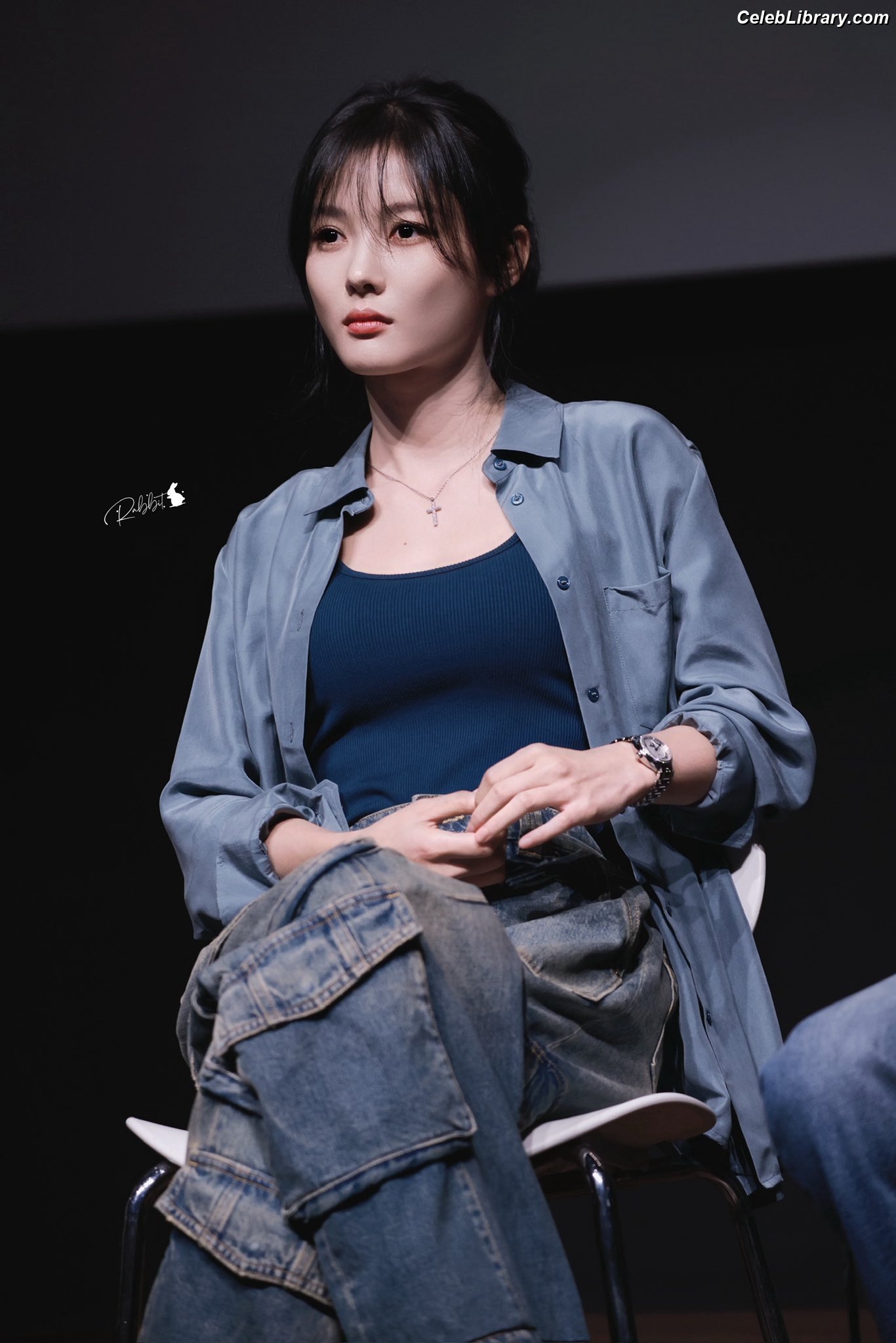 Kim Yoo Jung photo 22 of 139