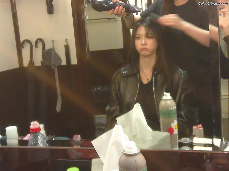 Kim Yoo Jung photo 4 of 139