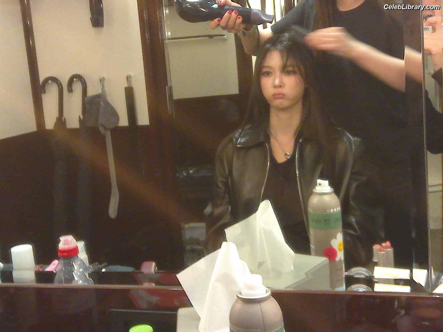 Kim Yoo Jung photo 4 of 139