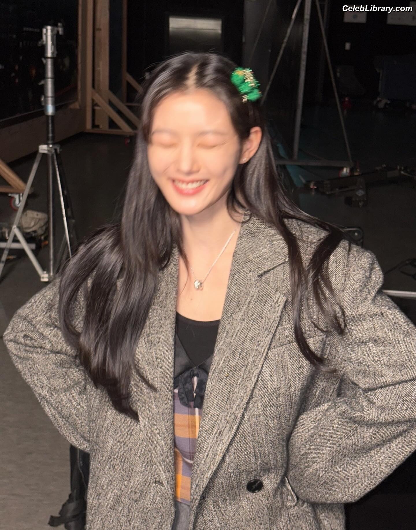 Kim Yoo Jung photo 7 of 139