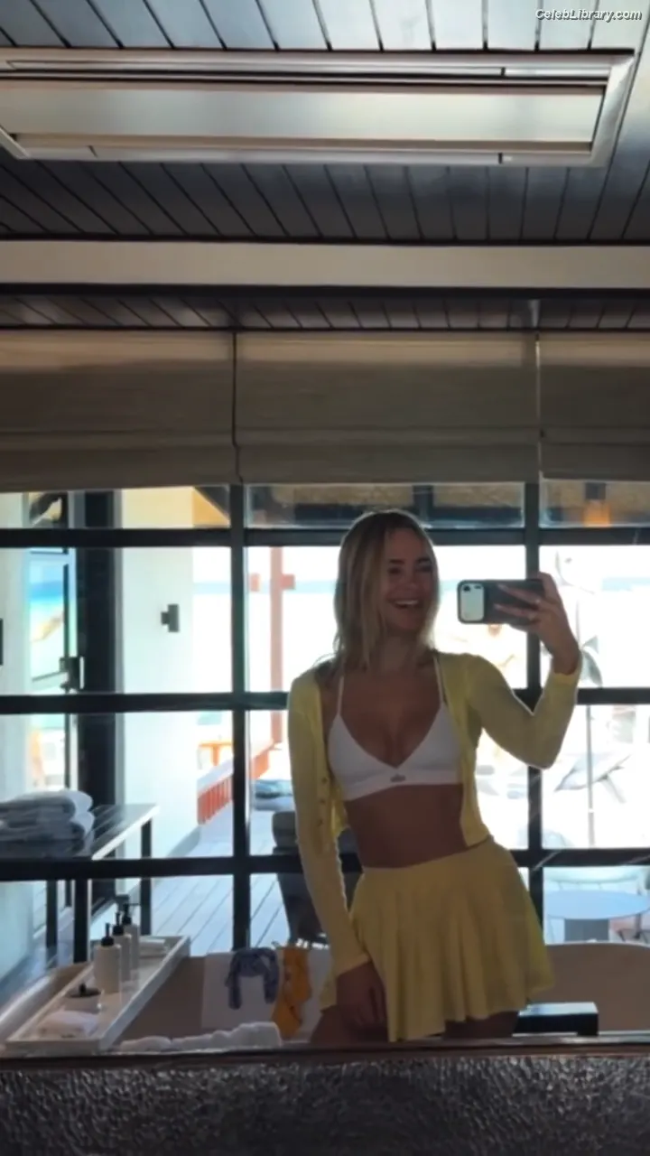Kimberley Garner photo 4 of 383