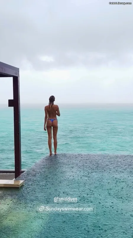 Kimberley Garner photo 12 of 384