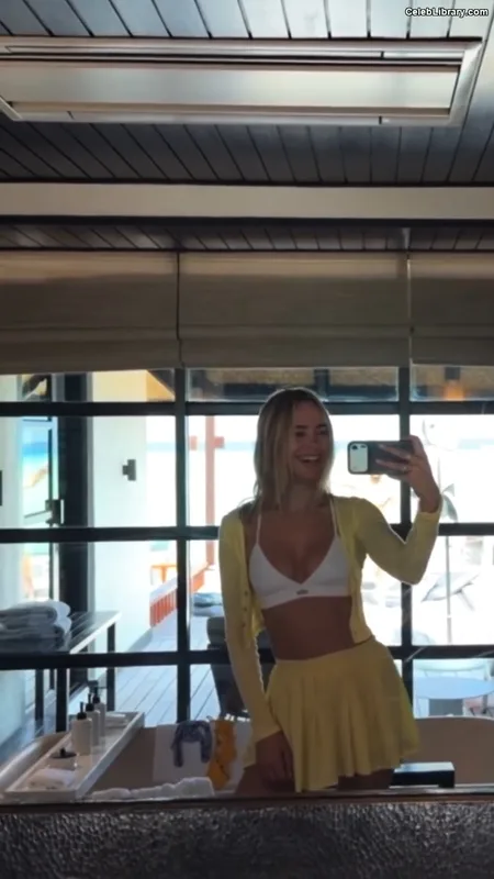 Kimberley Garner photo 4 of 384