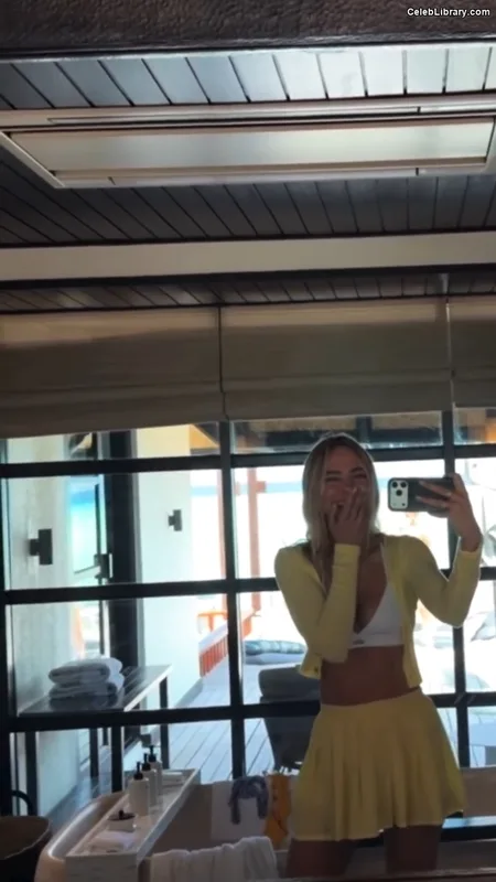Kimberley Garner photo 18 of 384