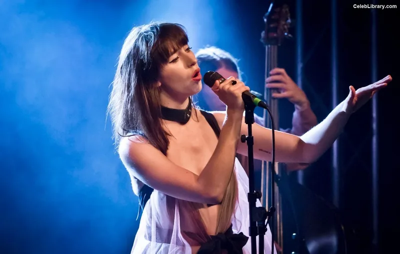 Kimbra photo 21 of 59