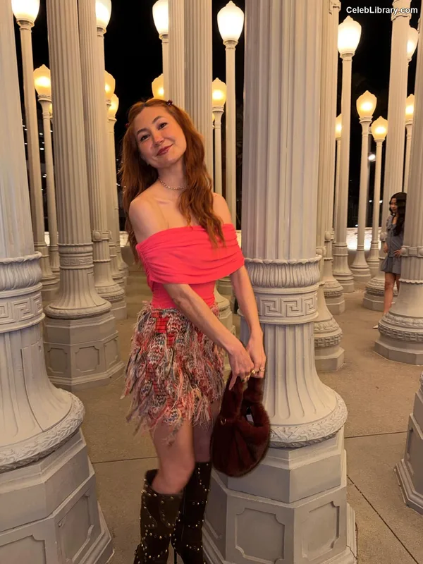 Kimiko Glenn photo 13 of 321